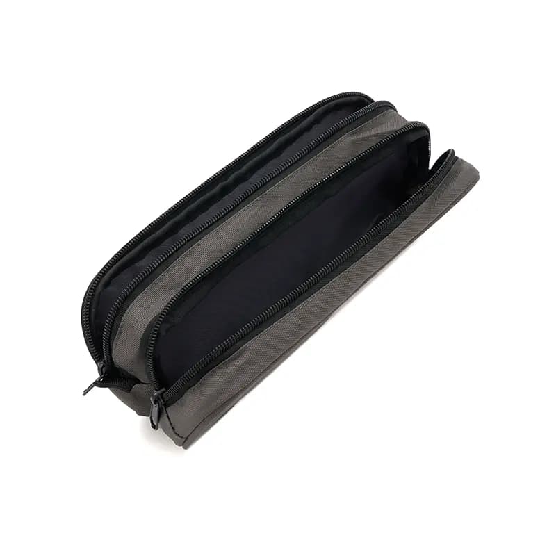 Cartuchera Capsul — Gris Claro · Negro